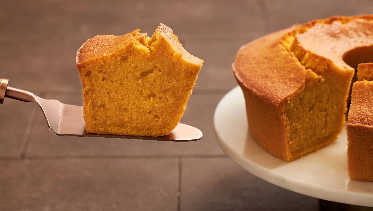 Bolo de cenoura e laranja